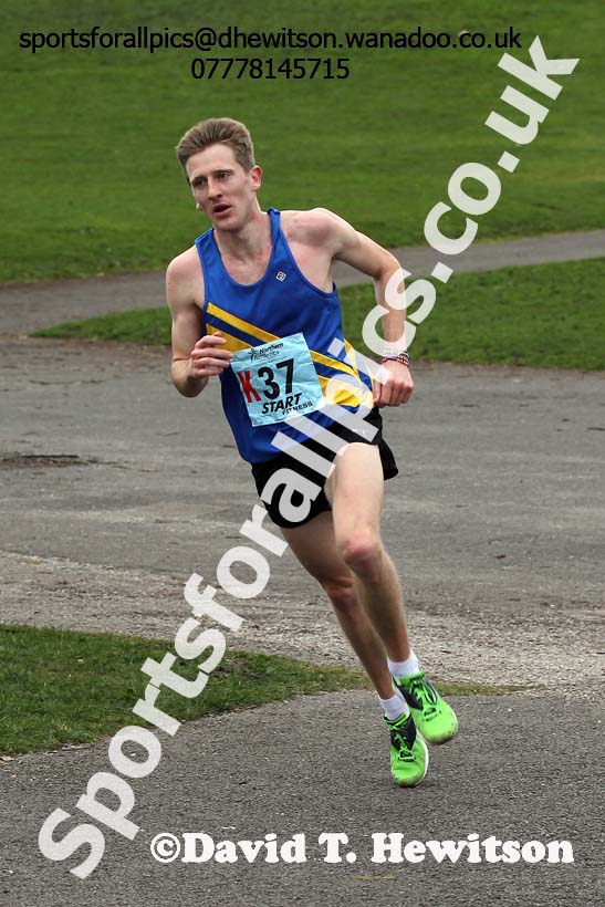 James Wilkinson (Leeds) 9th leg of the senior mens 12 stage relay, 2014 Northern 12 and 6 Stage Relays, Heaton Park Manchester. Photo: David T. Hewitson/Sports for All Pics